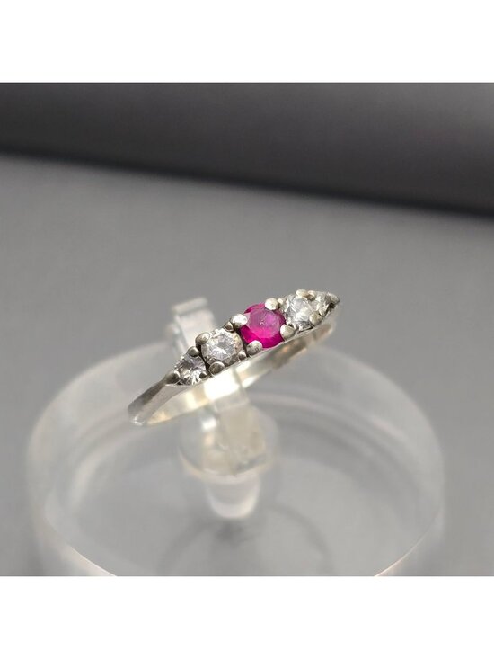 Estate Jewelry - Vintage Sterling Silver Ruby Crystal Tiered Ring Size 5.5 Five Stone Dainty Band